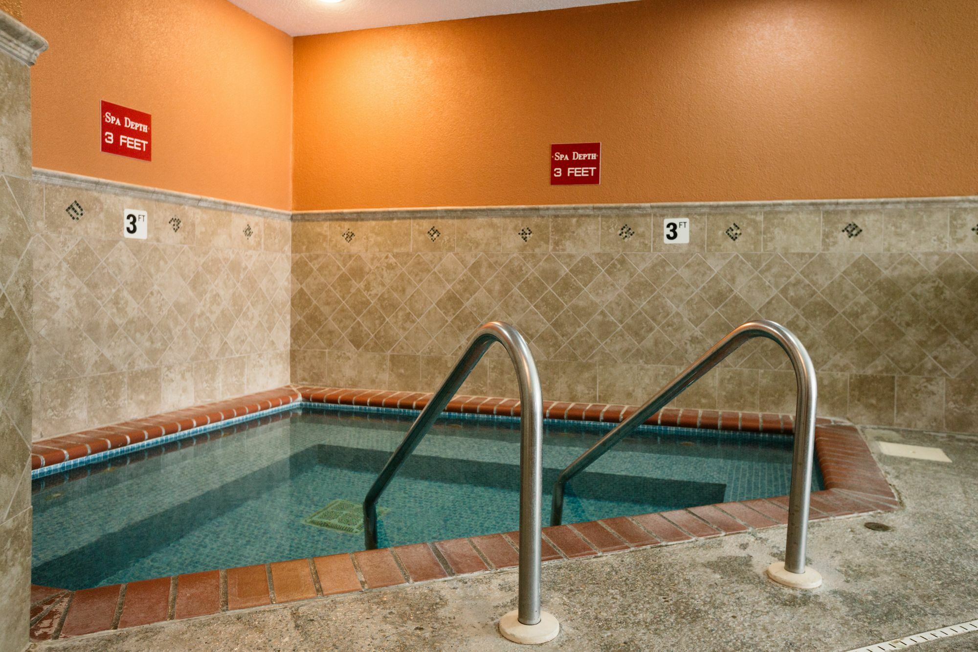 Days Inn By Wyndham Minot Εξωτερικό φωτογραφία